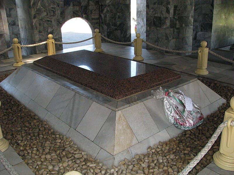 #3 Kwame Nkrumah Mausoleum — Top 10 Experiences in Accra
