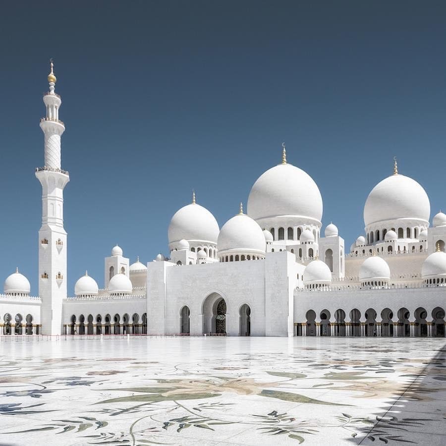 #1 Sheikh Zayed Grand Mosque — Top 10 Things to Do in Abu Dhabi