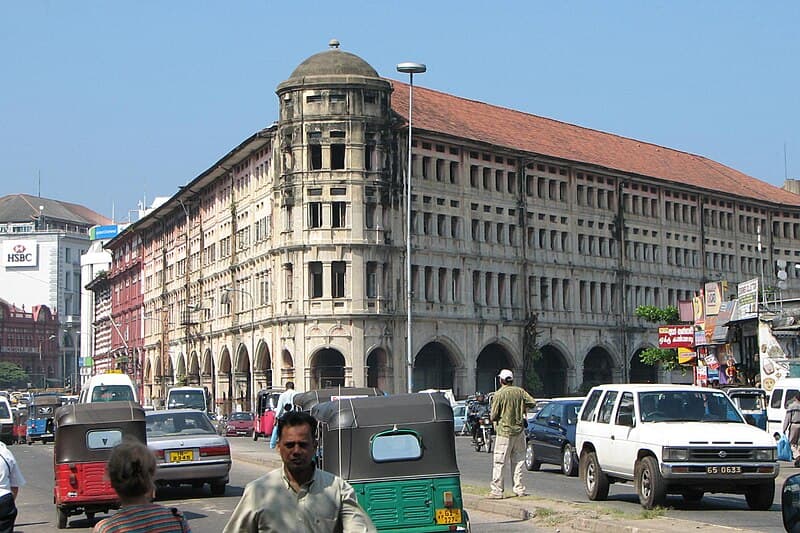#3 Pettah Market — Top 10 Things to Do in Colombo