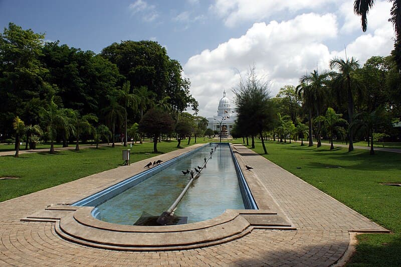 #10 Viharamahadevi Park — Top 10 Things to Do in Colombo