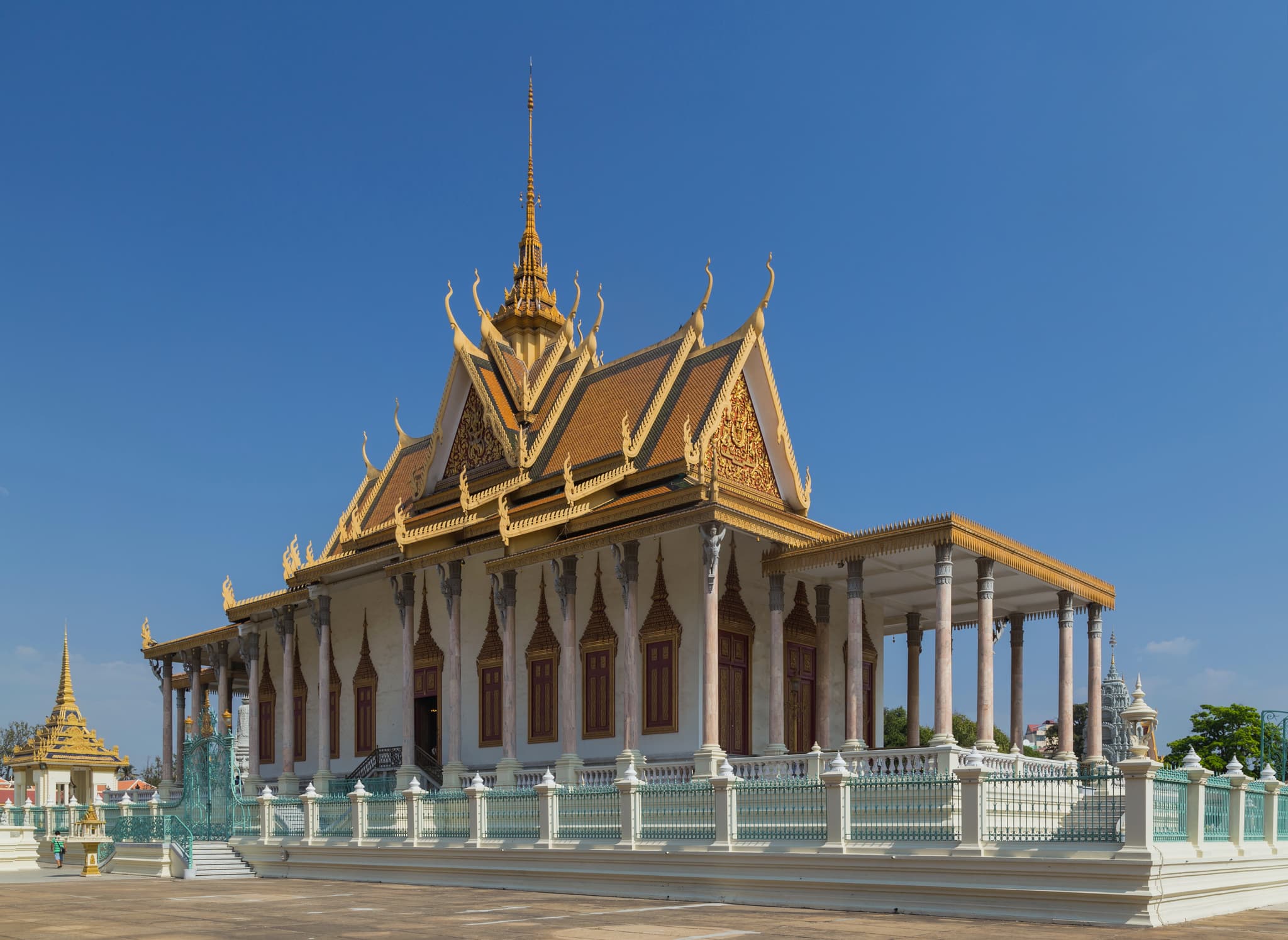 #1 Royal Palace and Silver Pagoda — Top 10 Things to Do in Phnom Penh