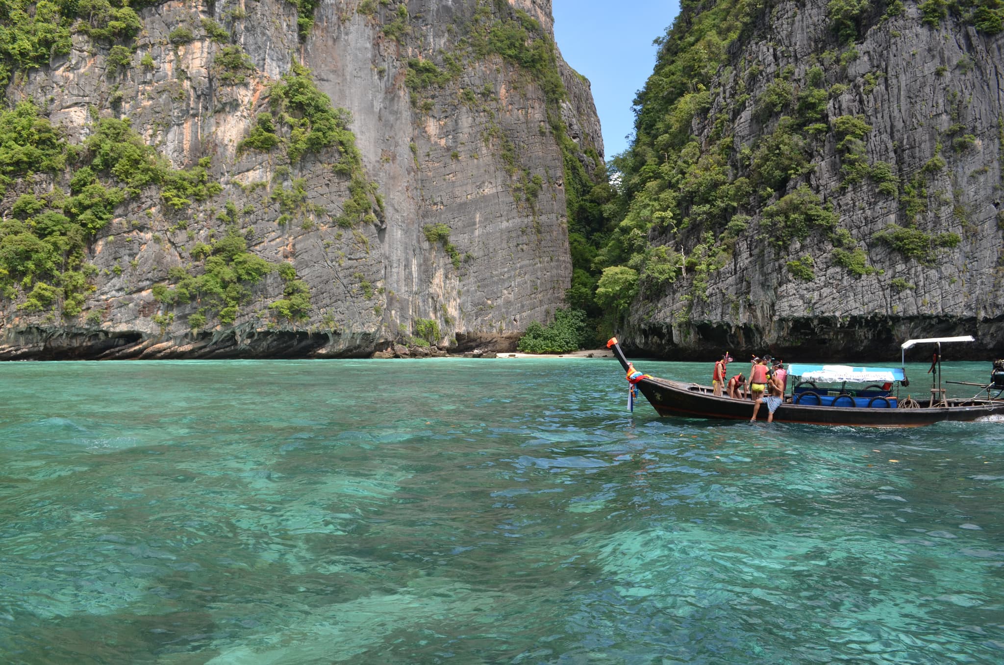 #4 Phi Phi Islands Day Trip — Top 10 Things to Do in Phuket