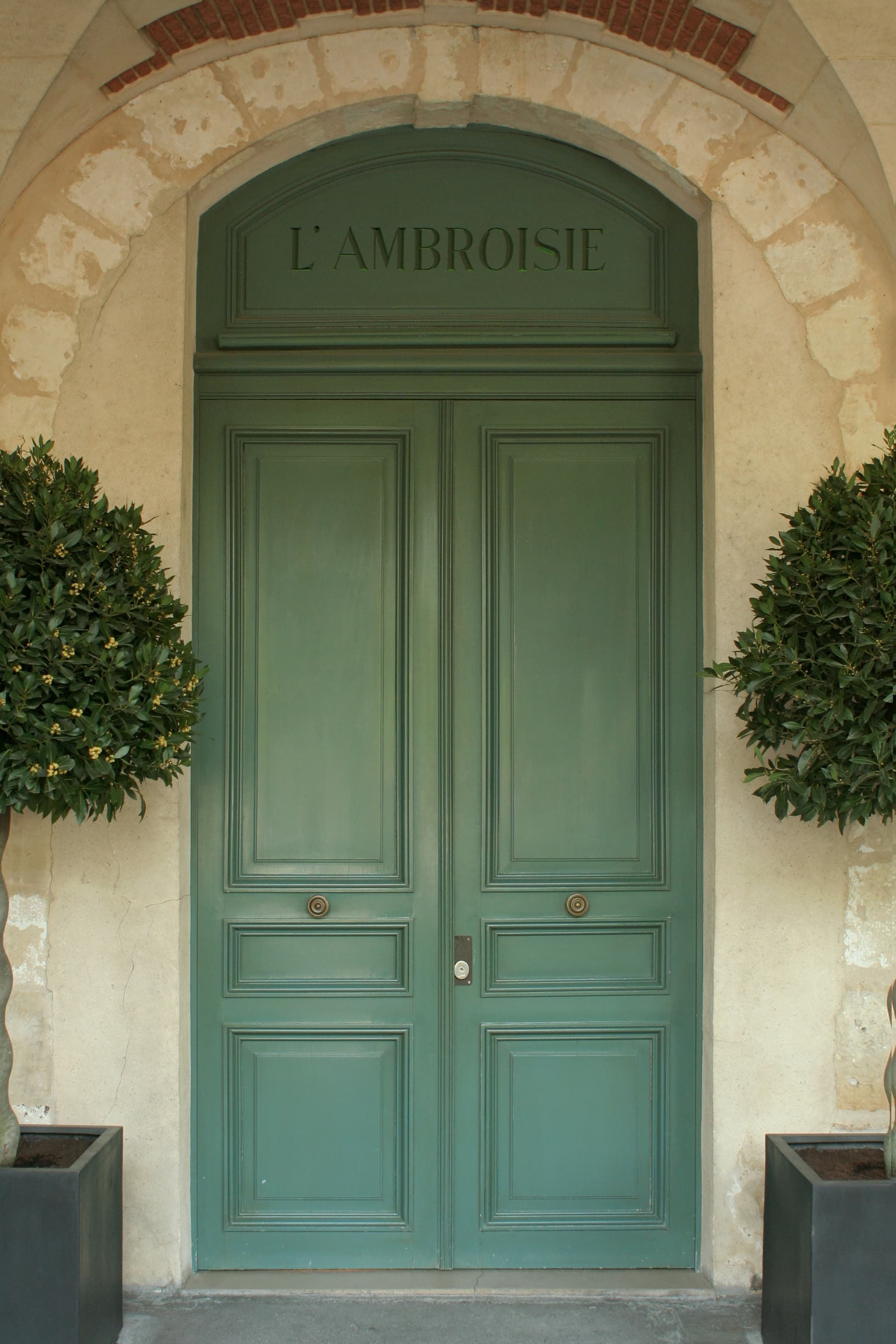#9 L'Ambroisie — Top 10 Best Restaurants in Paris