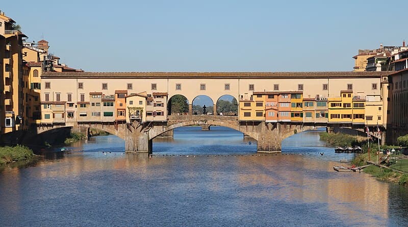 #6 Ponte Vecchio, Florence — Top 10 Most Spectacular Bridges in the World