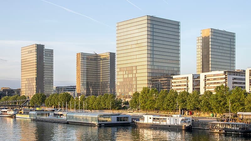 #3 Bibliothèque nationale de France (Richelieu) — Top 10 Most Beautiful Libraries in the World