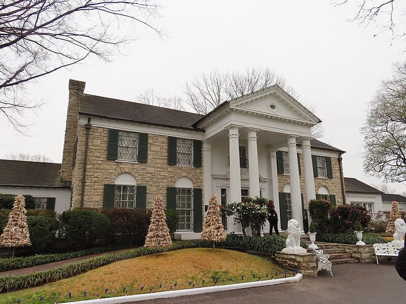#9 Graceland, Memphis — Top 10 Most Expensive Homes Ever Sold