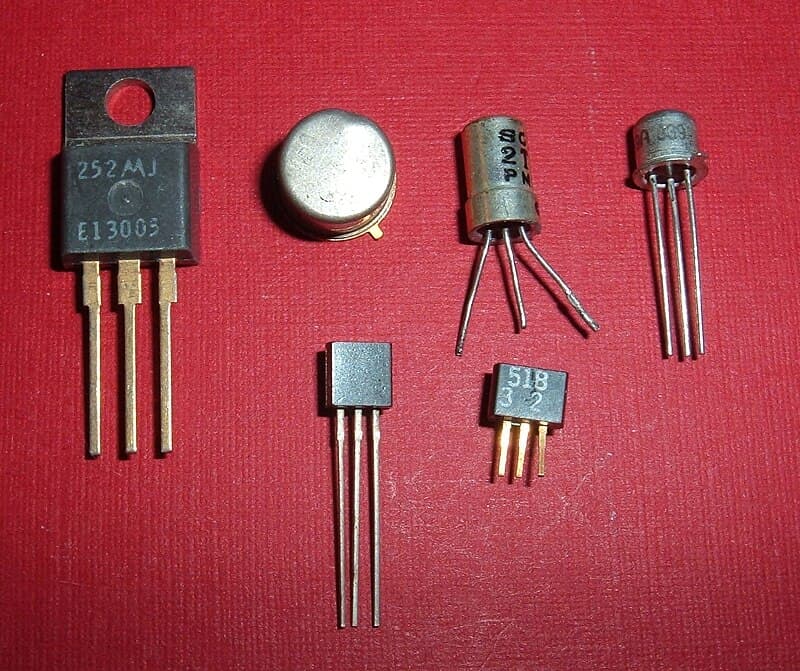 #9 The Transistor (1947) — Top 10 World-Changing Inventions in Human History