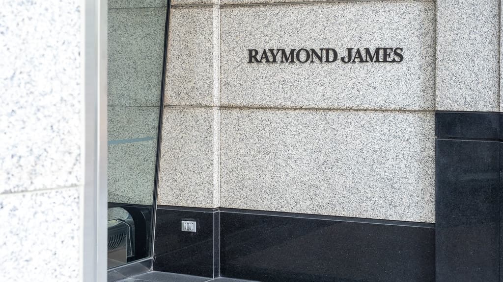 #8 Raymond James Financial — Top 10 US Wealth Management Firms