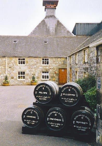 #1 Glenfiddich — Top 10 Best Scottish Whisky Distilleries