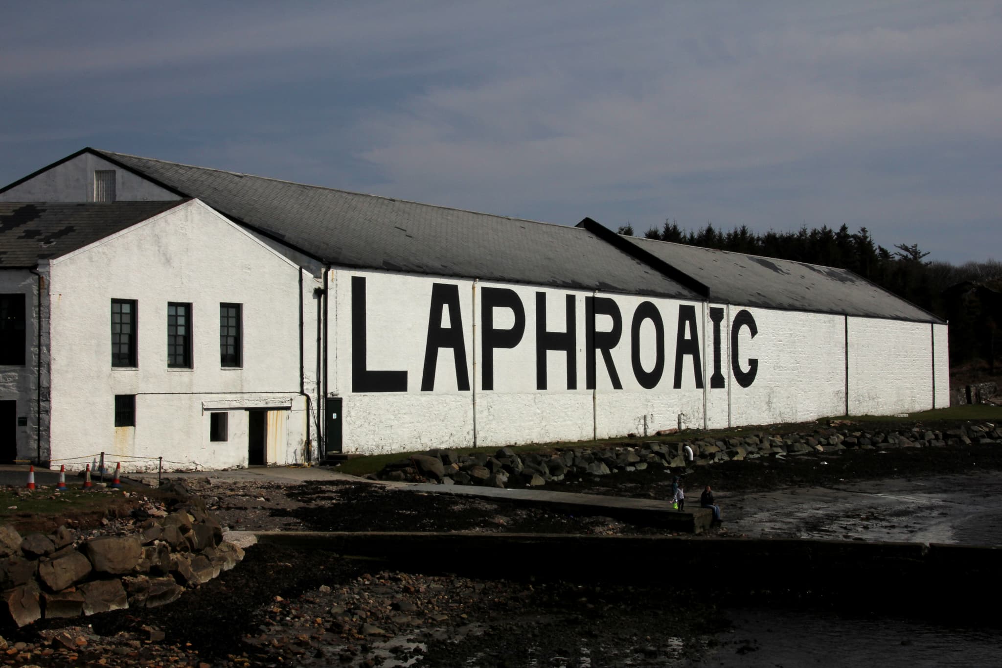#4 Laphroaig — Top 10 Best Scottish Whisky Distilleries