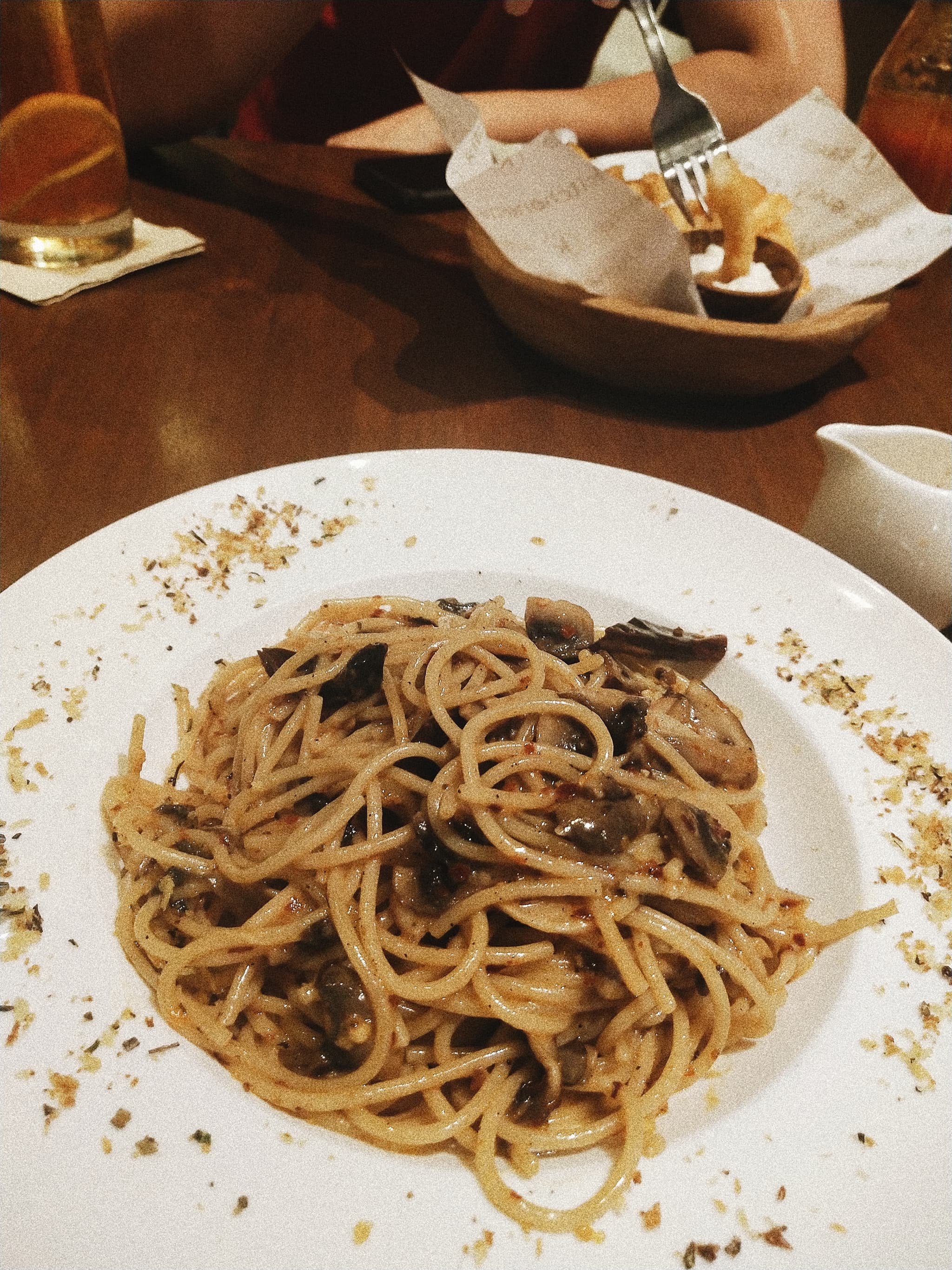 #10 Spaghetti Aglio e Olio — Top 10 Classic Italian Pasta Dishes: From Carbonara to Pesto Genovese