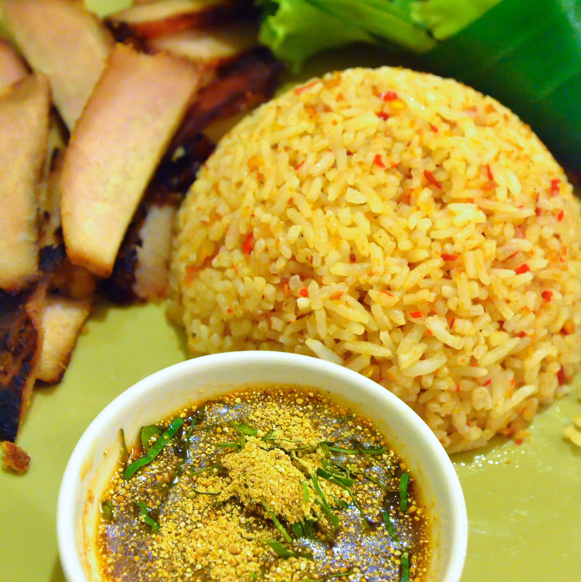 #4 Khao Pad (Thai Fried Rice) — Top 10 Best Thai Street Food Dishes
