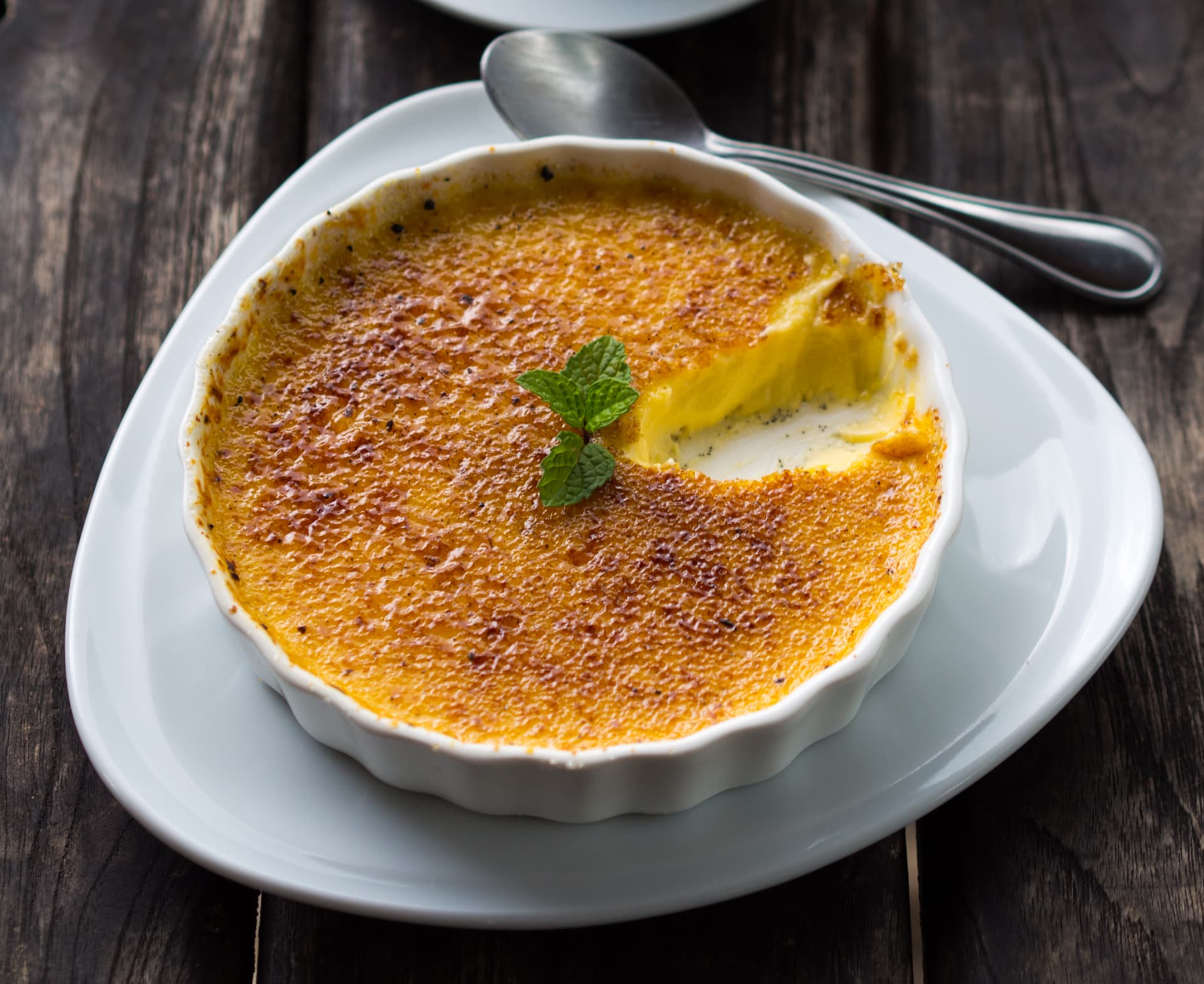 #5 Crème Brûlée — Top 10 Best French Pastries and Desserts