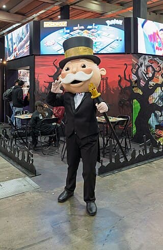 #2 Monopoly — Top 10 Best Board Games of All Time