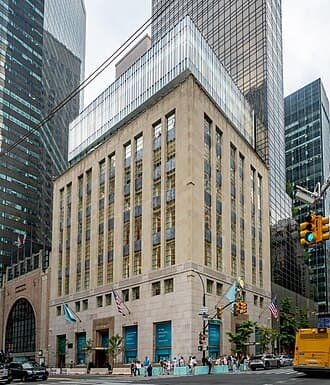 #4 Tiffany & Co. — Top 10 Best Jewelry Brands 2026