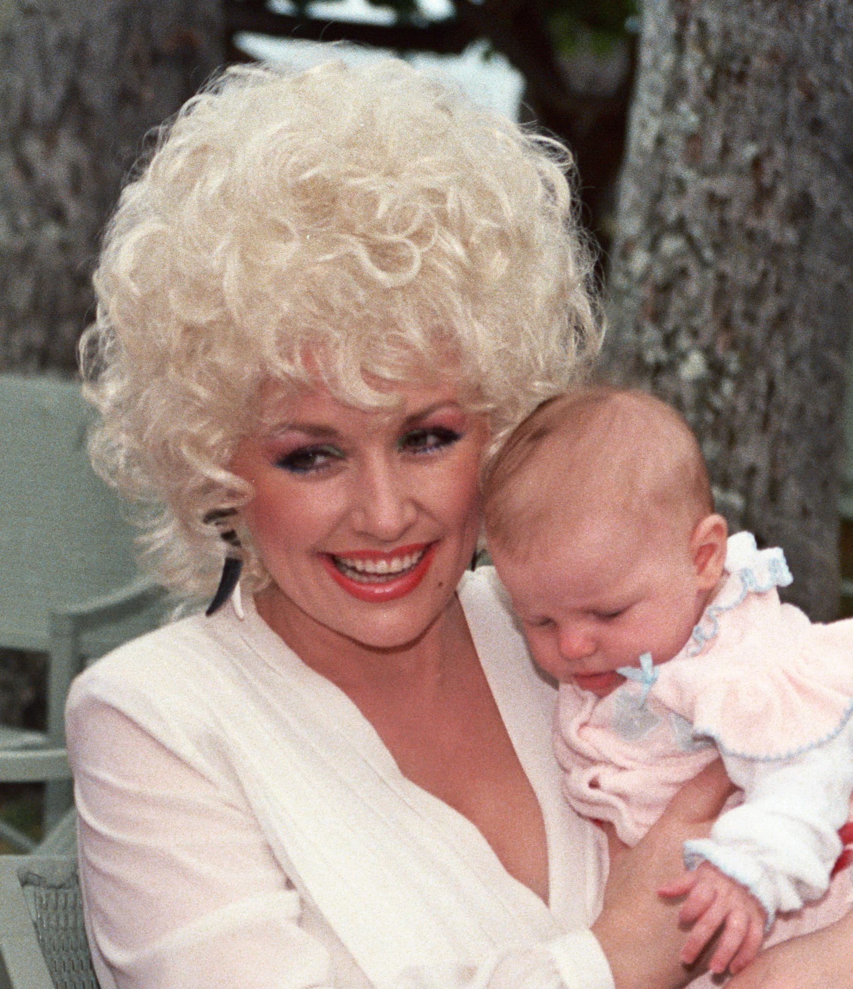 #8 Dolly Parton — Top 10 Greatest Female Musicians of All Time