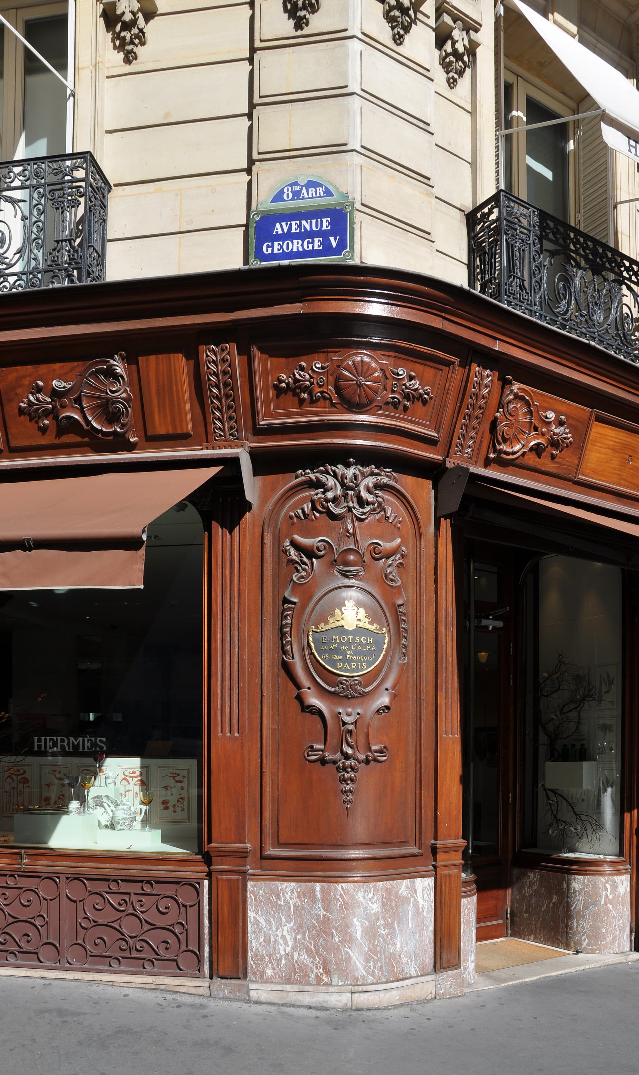 #4 Hermes — Top 10 Most Iconic Luxury Fashion Brands of All Time