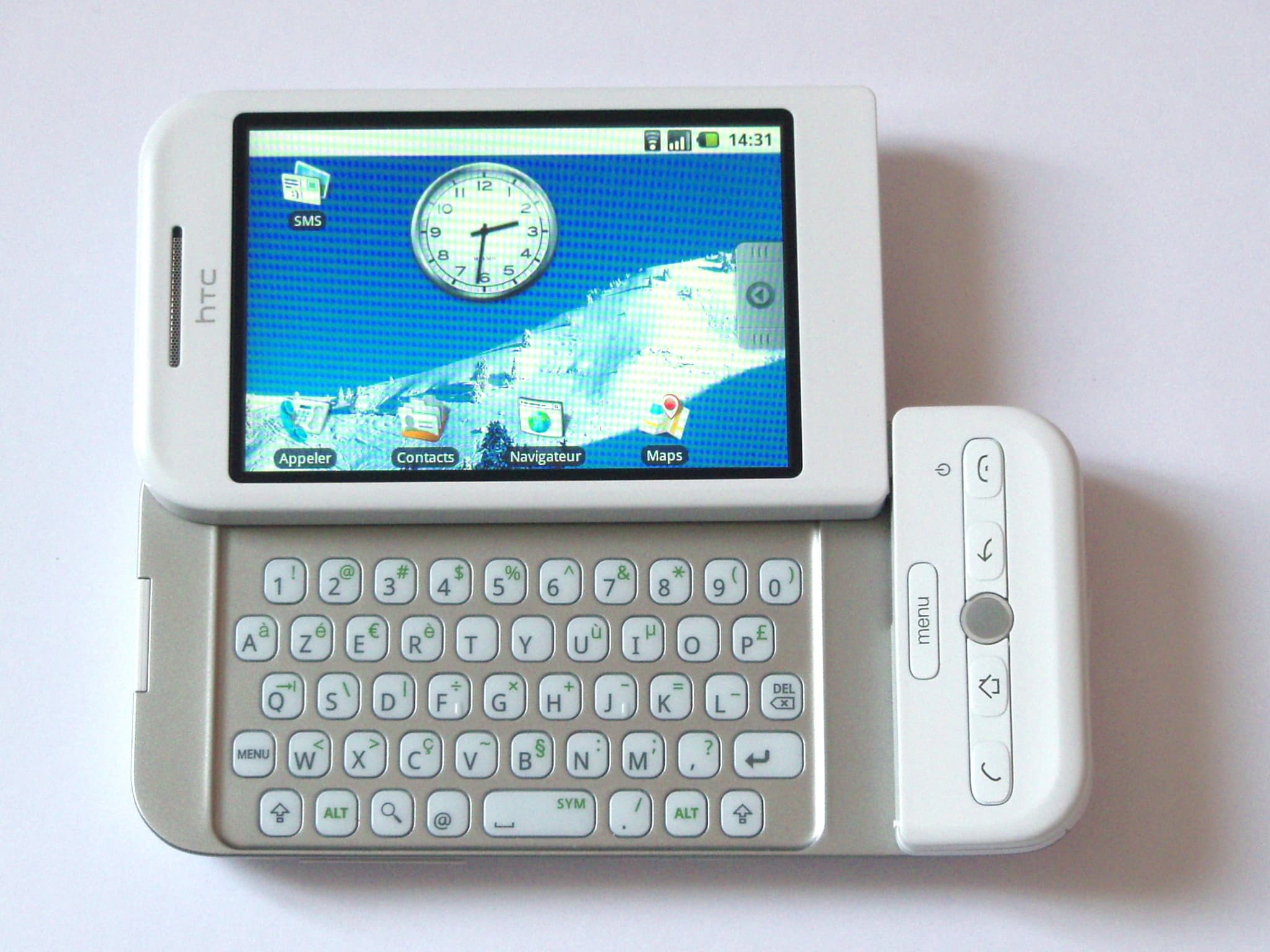#4 HTC Dream / T-Mobile G1 (2008) — Top 10 Most Revolutionary Smartphones of All Time