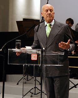 #5 Norman Foster — Top 10 Most Innovative Architects of the 21st Century