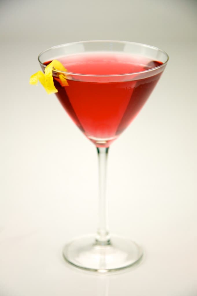 #9 Cosmopolitan — Top 10 Best Classic Cocktails of All Time