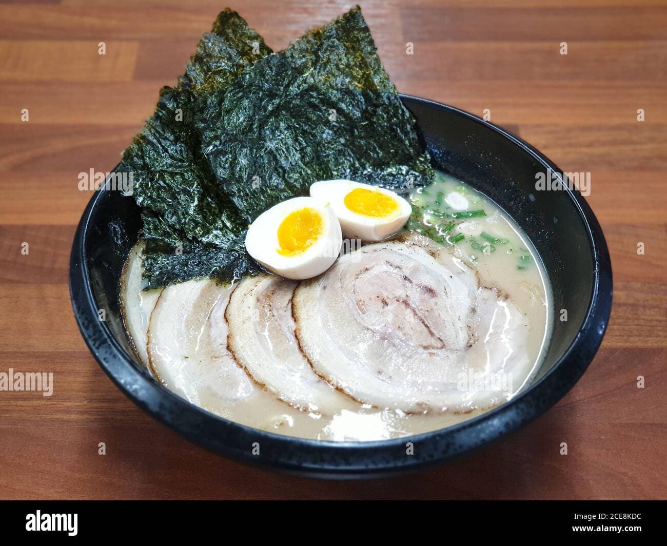 #1 Hakata Ramen — Fukuoka's Pork Bone Broth Specialty — Japan's Top 10 Regional Cuisines & Specialty Dishes