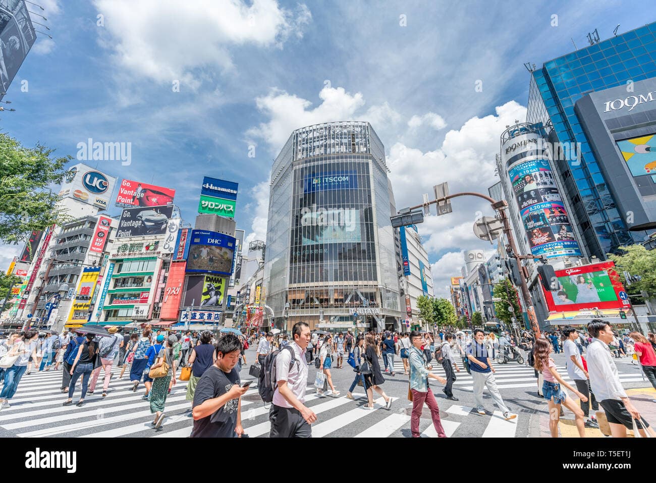 #1 Cross Shibuya Crossing (Scramble) — Top 10 Things to Do in Tokyo 2026