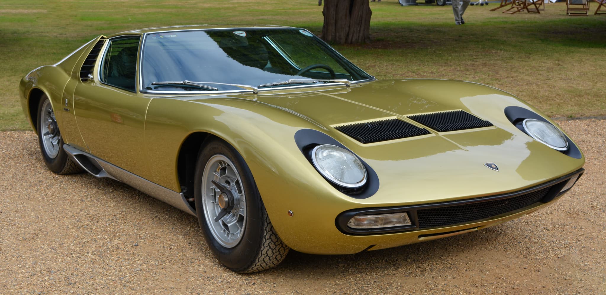 #5 Lamborghini Miura — Top 10 Most Iconic Cars of All Time