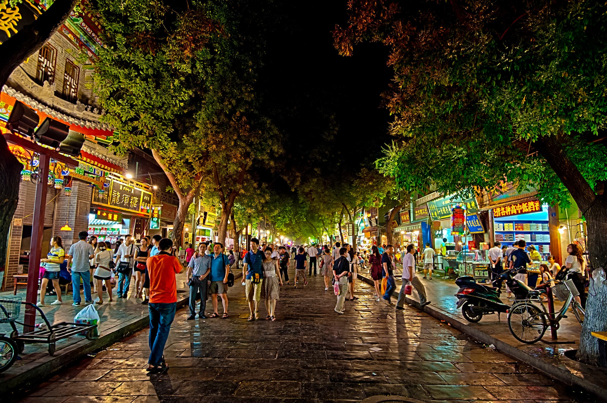 #10 Chang'an Township (Chenghuang Miao Bazaar) — Top 10 Best Things to Do in Xi'an, China