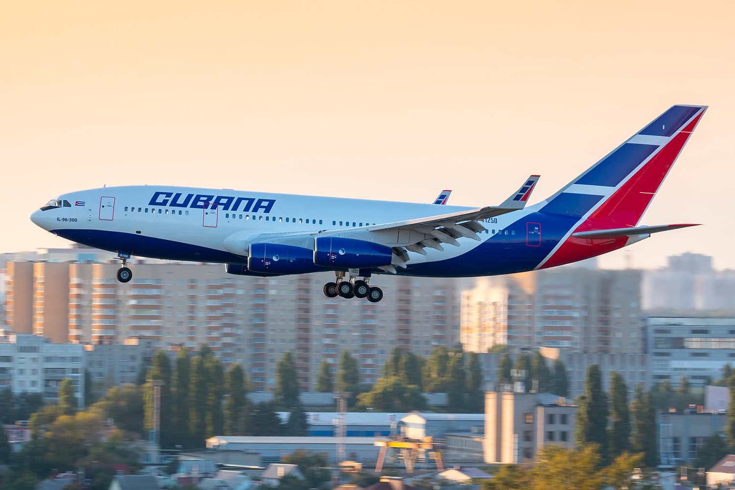 #4 Cubana de Aviación — Top 10 Worst Airlines in the World