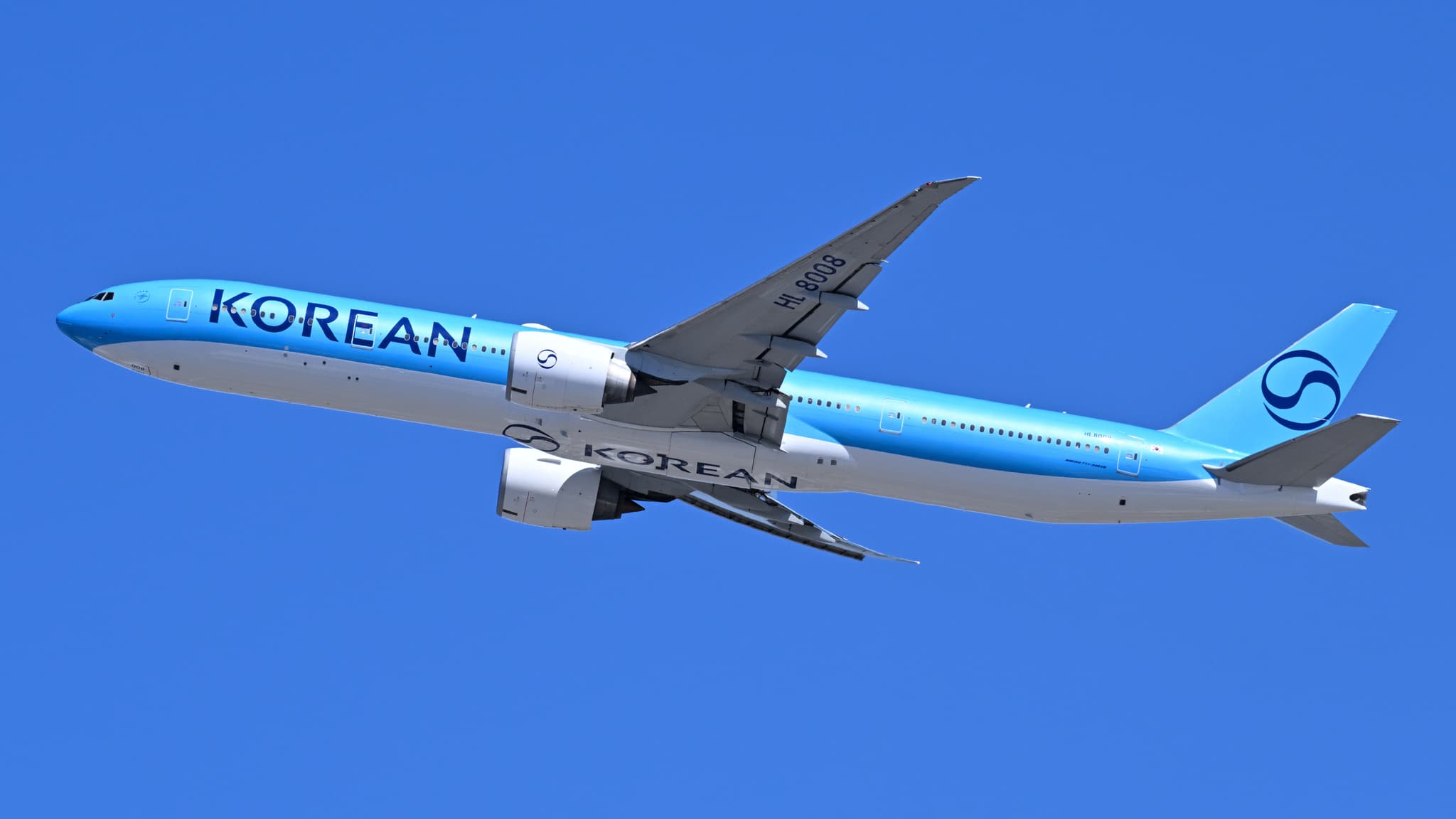 #5 Korean Air — Top 10 Best Airlines for Economy Class