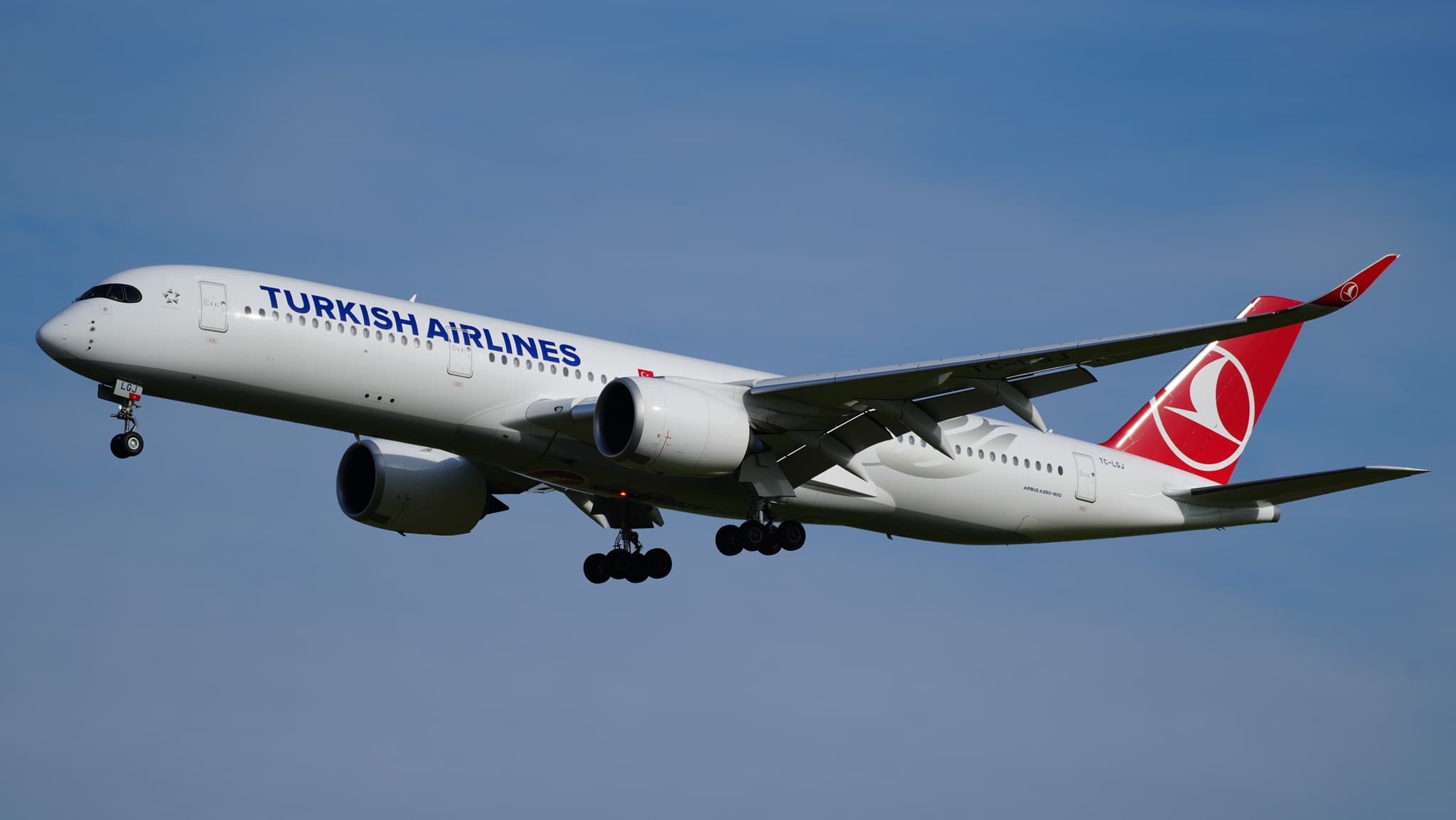 #9 Turkish Airlines — Top 10 Best Airlines for Economy Class