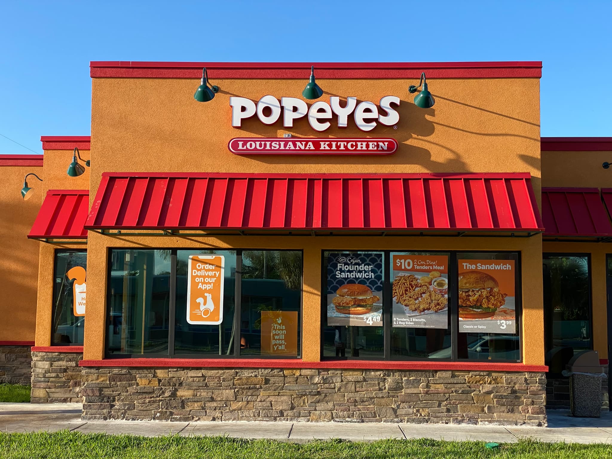 #7 Popeyes — Top 10 Best Fast Food Chains