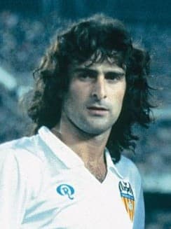 #5 Mario Kempes — Top 10 Argentine Football Players of All Time