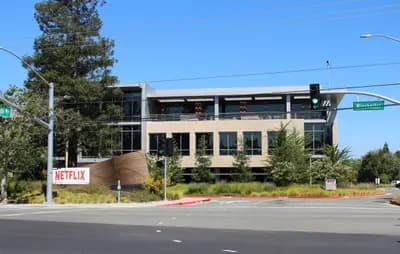 The 10 Best Spanish-Language TV Shows to Stream on Netflix (2026)