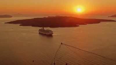 #1 Santorini Caldera, Greece — Top 10 Most Instagram-Worthy Travel Spots