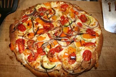 #9 Pizza with Honey — Top 10 Most Debated Food Pairings