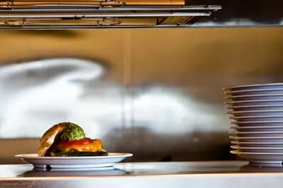 #3 Bobby Flay's Bobby's Burgers — Top 10 Worst Celebrity Chef Restaurants