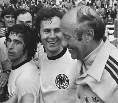 #10 Franz Beckenbauer — Top 10 Greatest Football Players of All Time