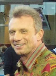 #2 Joe Montana — Top 10 NFL Quarterbacks of All Time — Vote for the GOAT