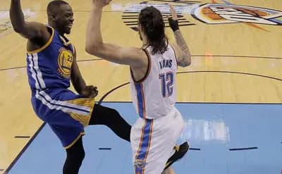 #8 Draymond Green Kicks Steven Adams Below the Belt (2016) — Top 10 Worst Sportsmanship Moments