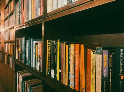 #10 Rich Dad Poor Dad by Robert Kiyosaki — Top 10 Worst Self-Help Books