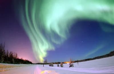 #4 Northern Lights (Aurora Borealis) — Top 10 Most Stunning Natural Wonders