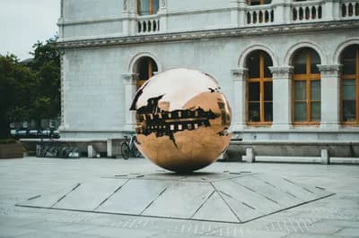 #8 Science Gallery (Dublin, Ireland) — Top 10 Best Science Festivals in the World — From Edinburgh to Tokyo