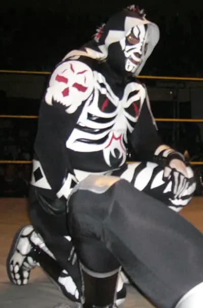 #8 La Parka — Top 10 Lucha Libre Legends