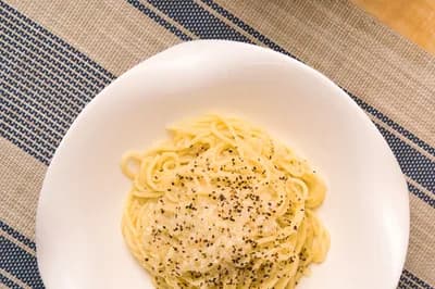 #1 Cacio e Pepe — Top 10 Foods to Eat in Rome in 2026