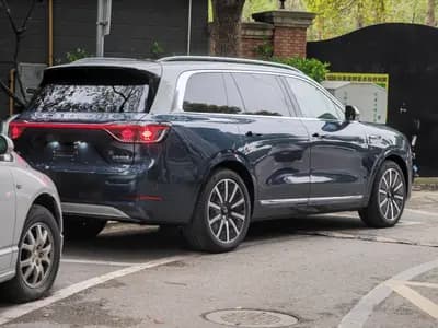 #6 AITO M9 — Top 10 Electric Chinese Cars