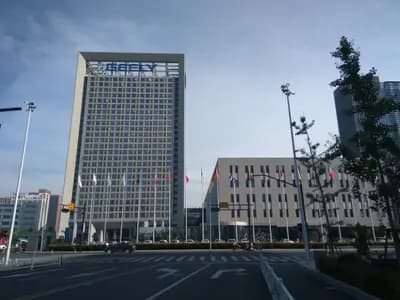 #2 Geely — Top 10 Chinese Car Brands Reshaping the Global Auto Industry (2025)