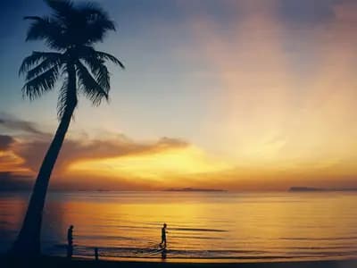 #3 White Beach, Koh Tao — Top 10 Best Beaches in Thailand