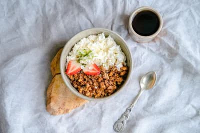 #10 Cottage Cheese Breakfast Bowl — Top 10 High-Protein Cottage Cheese Snacks & Recipes (2026)