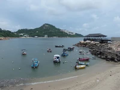 Top 10 Best Beaches & Swimming Spots for Families in Hong Kong 2026 — Lifestyle Top 10 List